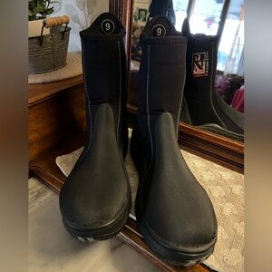 XS SCUBA Stretch Pyro Neoprene 7mm No‎ Zip Slip On Diving Boots Black Men's Sz 9